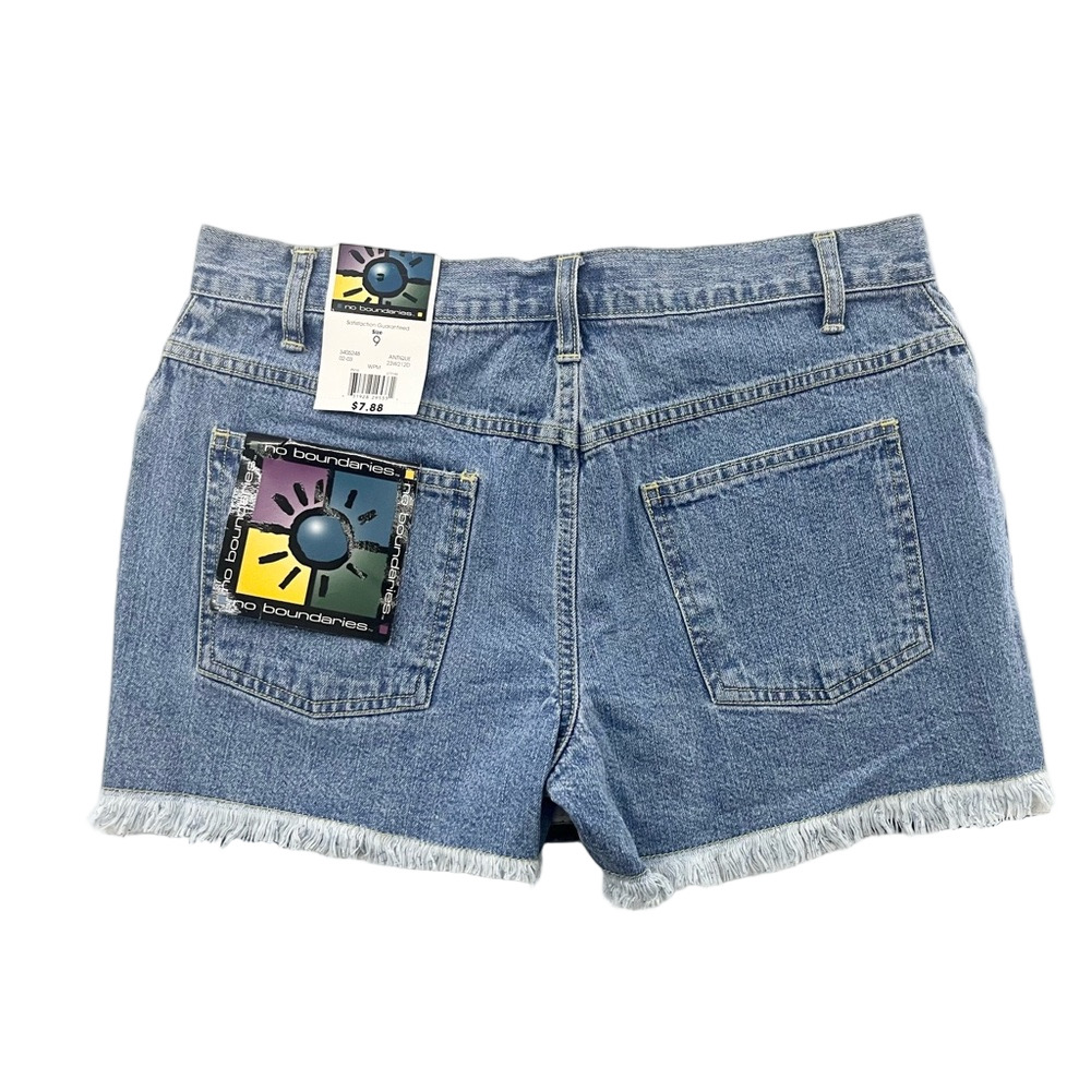 NWT Vintage 90’s y2k No Boundaries Denim Shorts Size 9